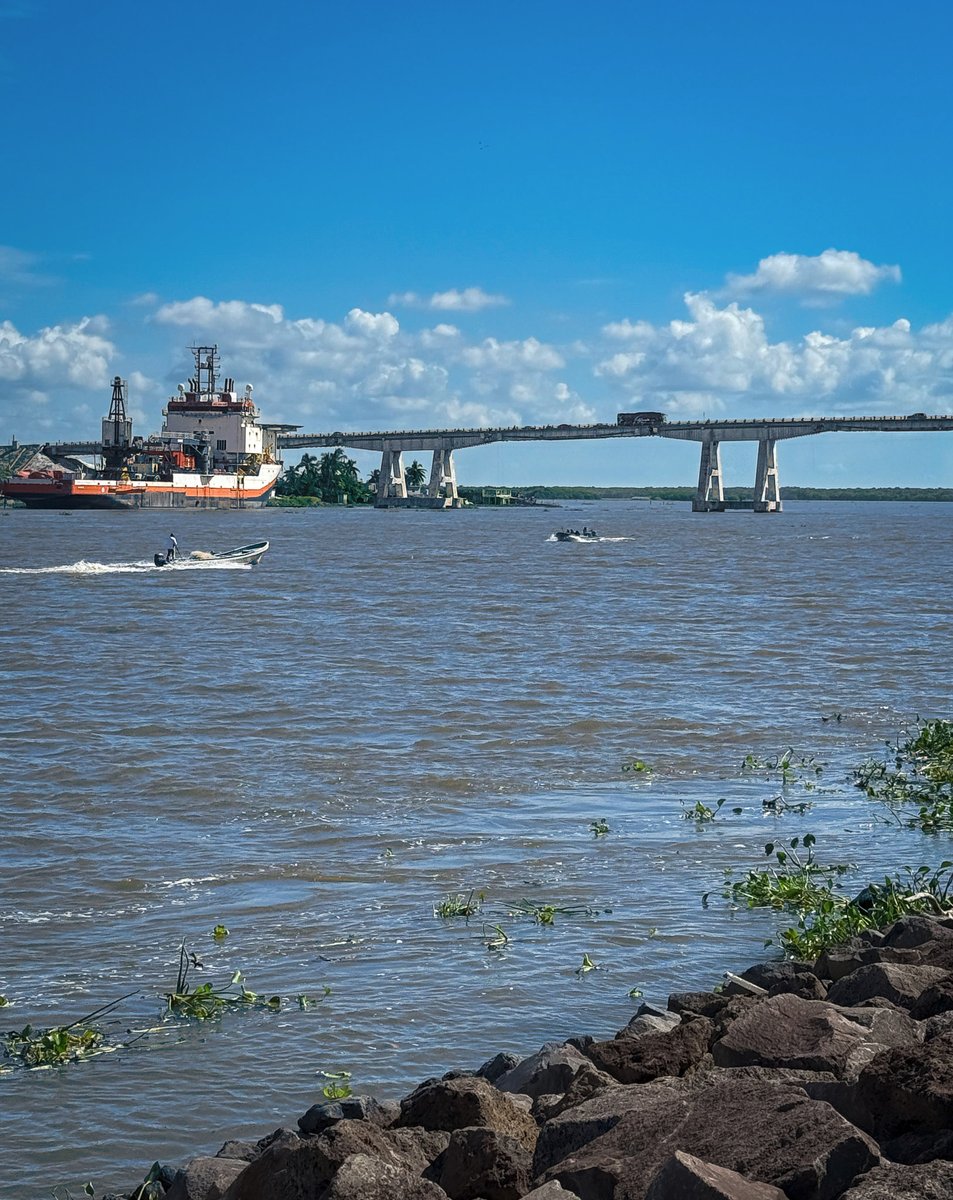 love_veracruz_'s tweet photo. Hermosa vista del puente de #Alvarado desde #Latrocha #Veracruz 😊😍🌊🌴⛵ https://t.co/DdWndCJ1pV