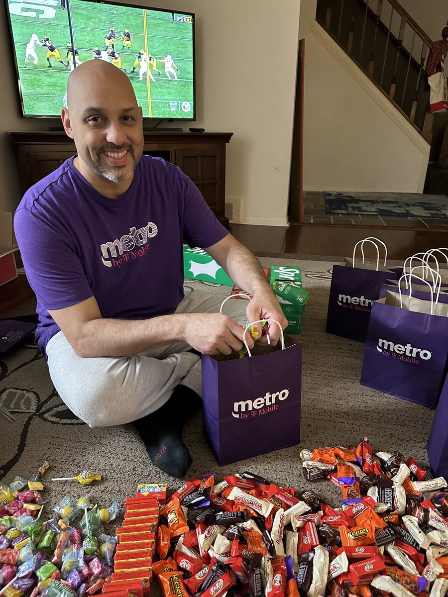 Josh Owens (@jowinsallday) on Twitter photo Well it’s that time of year! Filling up my Black Friday power packs for my stores. Just giving a little back to show my appreciation for their hard work, and maybe keep them wired for a BUSY Black Friday. <a href="/b_barkoff/">B. Barkoff</a> <a href="/WinstonAwadzi/">Winston Awadzi</a> Well it’s that time of year! Filling up my Black Friday power packs for my stores. Just giving a little back to show my appreciation for their hard work, and maybe keep them wired for a BUSY Black Friday. <a href="/b_barkoff/">B. Barkoff</a> <a href="/WinstonAwadzi/">Winston Awadzi</a>