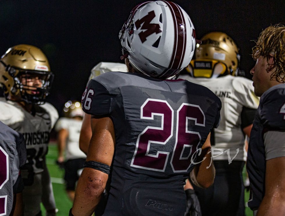 Senior Season Highlights! 
6’ 190lb LB/S/HB

137 tackles (94 solo) 
4 Int 
2FF
7TFL

78 car 
591 yds 
6 rec
78 yds
7tds

<a href="/KeithKinder2/">Keith Kinder</a> <a href="/cavemensports/">Mishawaka Athletics</a> <a href="/IndianaPreps/">Indiana Preps</a> <a href="/247recruiting/">247Sports Recruiting</a> <a href="/247Sports/">247Sports</a> #LOD 

hudl.com/v/2QzfqF