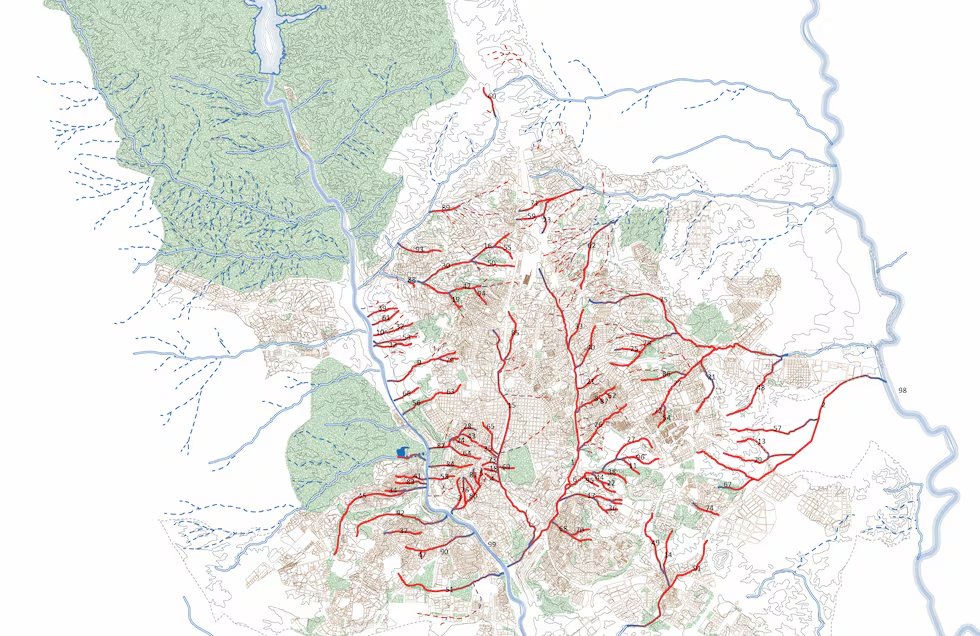 MadridProyecta's tweet photo. 🔎Madrid y sus arroyos olvidados: el agua que no vemos y que puede volver.

Red de arroyos desaparecidos bajo la ciudad ('Acuosa' 2023).

ℹ️https://t.co/c6RXTUu0DE
🗨️https://t.co/63zKQCK1wK https://t.co/hIQUmgM9FR