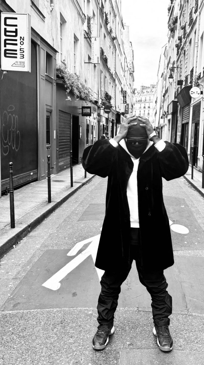 KUSLUNIK's tweet photo. No 🤖 ‼️ En fait ils n'écoutent même pas la chanson, ne connaissent rien de ma musique ou de mes aspirations , mais ils me proposent de booster mes vue. C’est dingue leurs tentatives de faire passer les artistes pour des vaches à lait, ça va continuer d’arriver. #urbanvibes ❌ https://t.co/7OecMweoF8