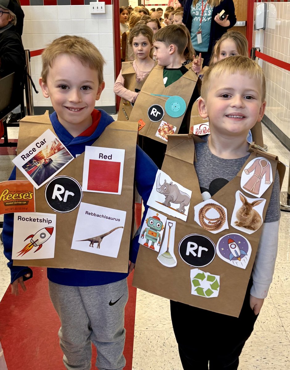 CVCSDWarriors's tweet photo. 🔠✨ Kindergarten students spent the first marking period exploring letters and sounds. They invited their family members to celebrate their learning with a letter-themed fashion show, alphabet cookies, and the "Better Alphabet" song. What fun! https://t.co/8xiDpAWmcZ