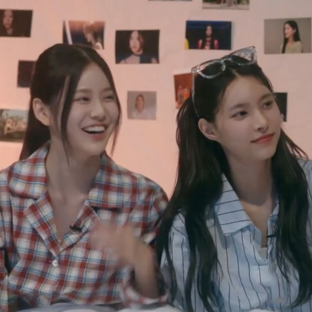 YUNAH of ILLIT mentioned BANG JEEMIN recently on Weverse

YUNAH: "Jeemin! I saw the music video. I am so proud of you."

#izna #이즈나 #N_a <a href="/izna_offcl/">izna</a>