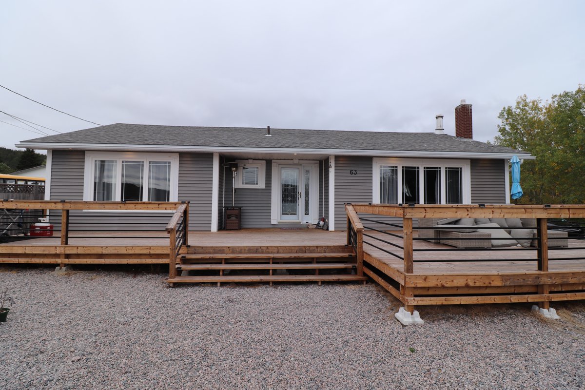 norridave's tweet photo. $399,900 can buy you Wharf and slipway access right across the road in Conception Harbour. Ocean access at your door. A beautiful renovated home with 3 Beds and 2 full baths, an ultra-modern decor and a heat pump with A/C. 1278545 https://t.co/JdX28GcmGE