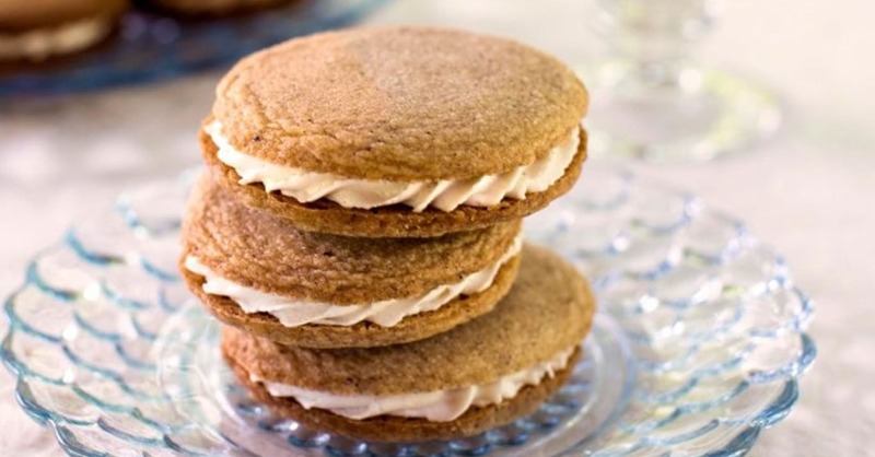 AllergicLiving's tweet photo. Why not welcome the kids home from school with these Vanilla-Chai Sandwich Cookies? The crunchy chai-spiced cookies hug creamy frosting, making these a double delight. #Recipe creator @alisacooks offers a delish variation, too. Find out what it is: #glutenfree #top9free