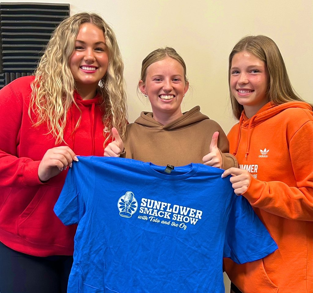 Sunflower Smack Show (@sunflowersmack) on Twitter photo 🏀🎙️TEAM PREVIEW🎙️🏀
Our next ‘24-‘25 <a href="/KSHSAA/">KSHSAA</a> GBB Team Preview‼️<a href="/SFLLeagueKS/">Sunflower League</a>
<a href="/SMWGBasketball/">SMW Girls Basketball</a> 🖤💛
Coach @stanjan14 & Players
<a href="/lydiasafly_/">Lydia Safly</a> <a href="/LaurenEdeal/">Lauren Edeal</a> & <a href="/KVDeventer17/">Kate Van Deventer</a>
Have a listen‼️<a href="/SMWestOffice/">SM West Office</a>
🎙️➡️ on.soundcloud.com/YCwyyLMPHv6u3N… 🏀🎙️TEAM PREVIEW🎙️🏀
Our next ‘24-‘25 <a href="/KSHSAA/">KSHSAA</a> GBB Team Preview‼️<a href="/SFLLeagueKS/">Sunflower League</a>
<a href="/SMWGBasketball/">SMW Girls Basketball</a> 🖤💛
Coach @stanjan14 & Players
<a href="/lydiasafly_/">Lydia Safly</a> <a href="/LaurenEdeal/">Lauren Edeal</a> & <a href="/KVDeventer17/">Kate Van Deventer</a>
Have a listen‼️<a href="/SMWestOffice/">SM West Office</a>
🎙️➡️ on.soundcloud.com/YCwyyLMPHv6u3N…
