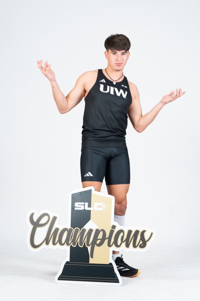 UIWTrackXC's tweet photo. Having fun, 🎬 ✌️ https://t.co/fBNtaBoBKd