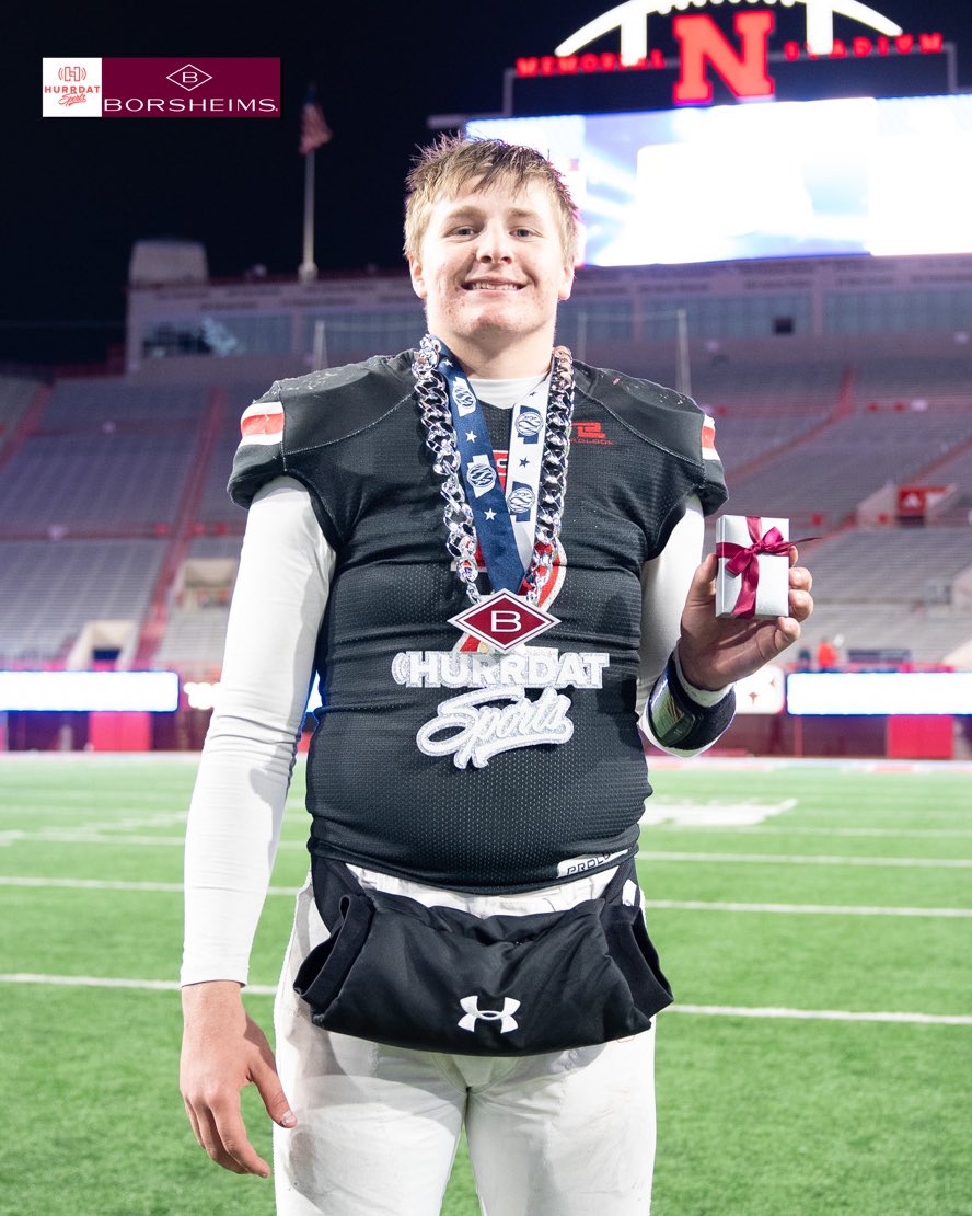 HurrdatSports's tweet photo. BIG GAME CHAIN = @Ethan_Shaw11 🥶

Shaw had five TDs and 278 yards in Sandy Creek’s 44-42 class D1 state title win over Stanton.

@SCHSPatriots | @borsheims https://t.co/0IjqAMpP31