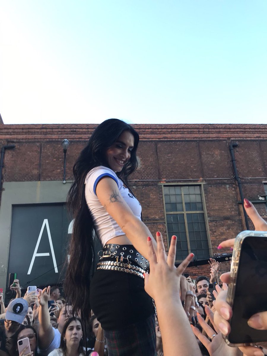 lalieverytime's tweet photo. Mi mamá me dio la vida y lali las ganas de vivirla https://t.co/l2zCAM2Mt1