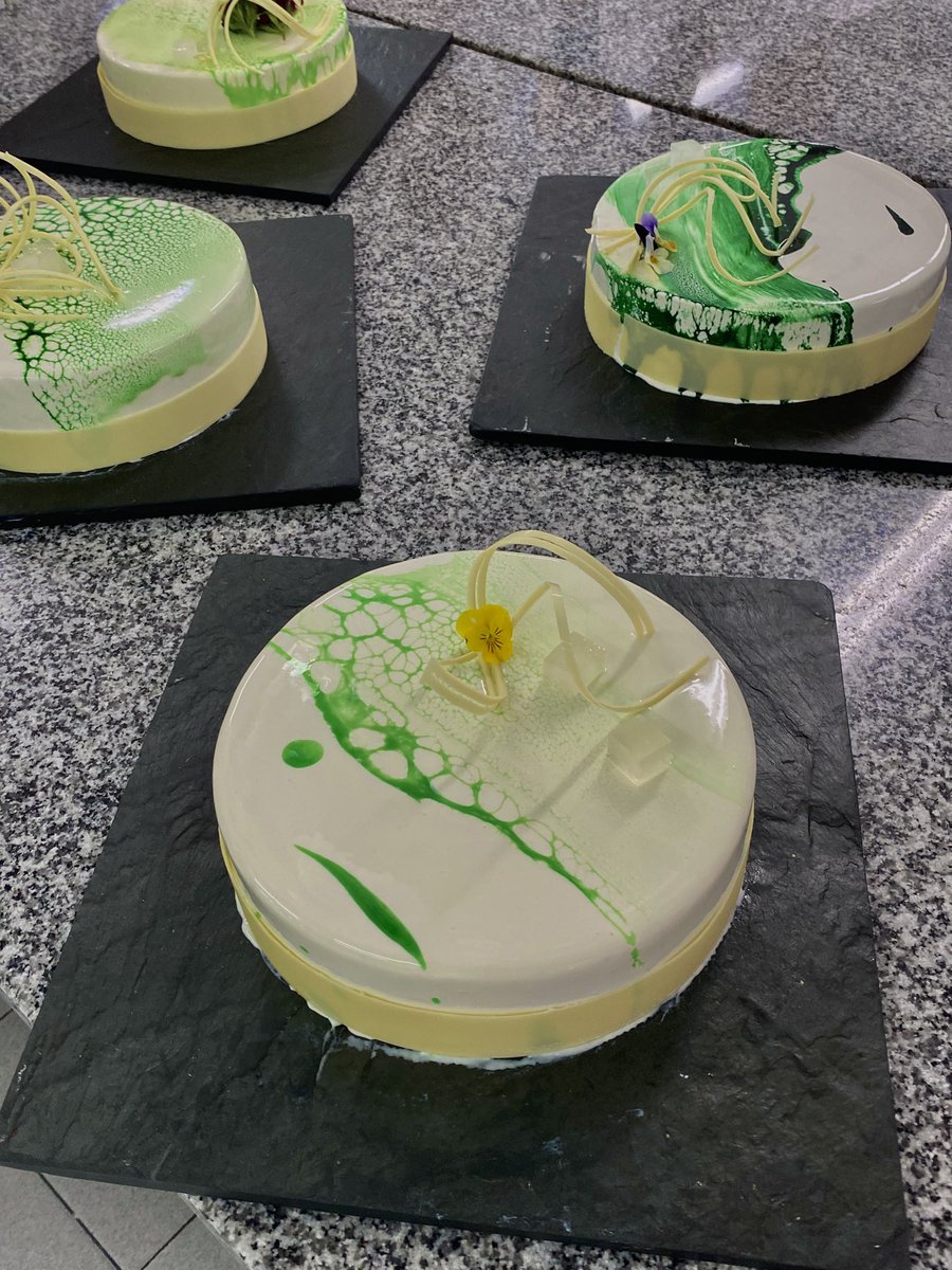cleosnacks's tweet photo. mojito cake 🍋‍🟩 https://t.co/oh8jgOAoW5