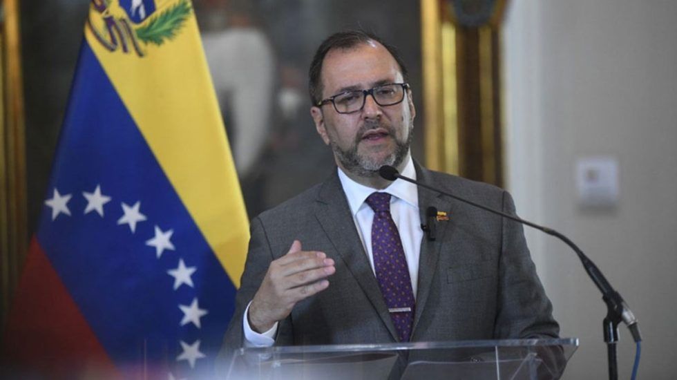 Valendelgadoobe's tweet photo. Canciller Gil responde a EE.UU.: Dedíquense a cumplir sus obligaciones

https://t.co/D75BBwnVwW https://t.co/4FFOgqDM2d