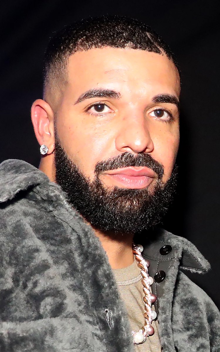 ComplexMusic's tweet photo. Universal Music Group has responded to Drake’s claims about the alleged and “artificial” inflation of Kendrick Lamar’s “Not Like Us”

A UMG rep told @Variety: “The suggestion that UMG would do anything to undermine any of its artists is offensive and untrue. We employ the highest ethical practices in our marketing and promotional campaigns. No amount of contrived and absurd legal arguments in this pre-action submission can mask the fact that fans choose the music they want to hear.”