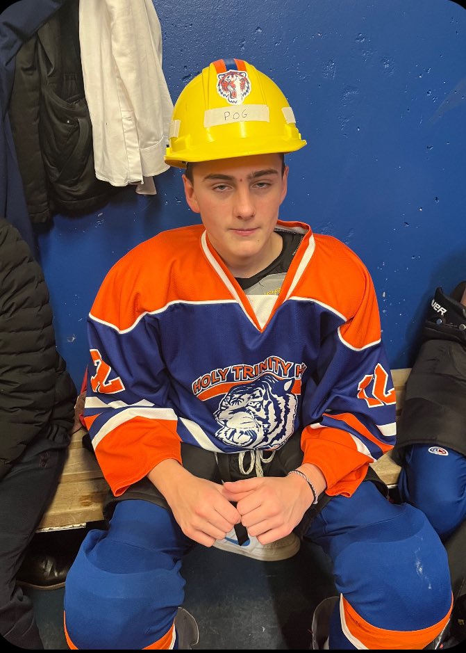 T2 Tigers win 5-2 againt St Bons Phoenix . Player of the game was Carter Clarke!