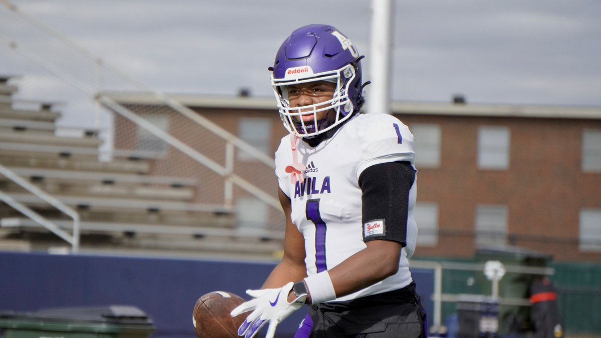 Extremely Blessed to receive an offer from Avilia University. 💜 <a href="/PHSColonelsFB/">Plantation Football</a> <a href="/TheCoachCoty/">D.Coty</a>