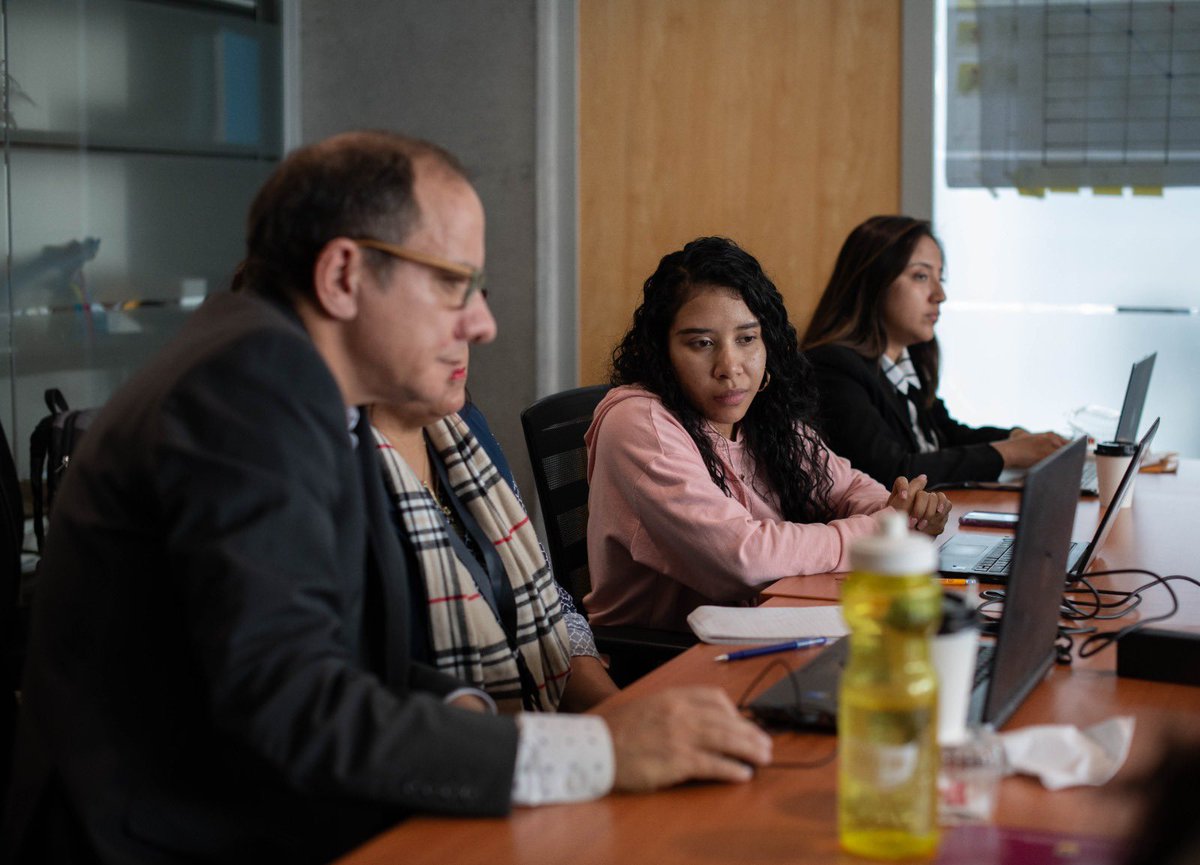 sg_sica's tweet photo. Participamos junto con las Oficinas Nacionales de Estadística de la #CENTROESTAD en el taller para la adopción de herramientas innovadoras que permitan documentar y diseminar sus operaciones estadísticas 📊.
Este espacio fortalecerá las capacidades para la gestión de microdatos e impulsar la construcción de Archivos Nacionales de Datos (ANDA) en la #RegiónSICA, avanzando en la consolidación del Archivo Regional de Datos (ARDA).
Con la herramienta Editor de Metadatos desarrollado por el Banco Mundial (BM), se pondrán a la vanguardia a nivel internacional para la documentación de los microdatos de las principales operaciones estadísticas nacionales.
El taller es coordinado por la SG-SICA y cuenta con el apoyo del Instituto Nacional de Estadística de Honduras, así como de la asistencia técnica y financiera del @BancoMundial.