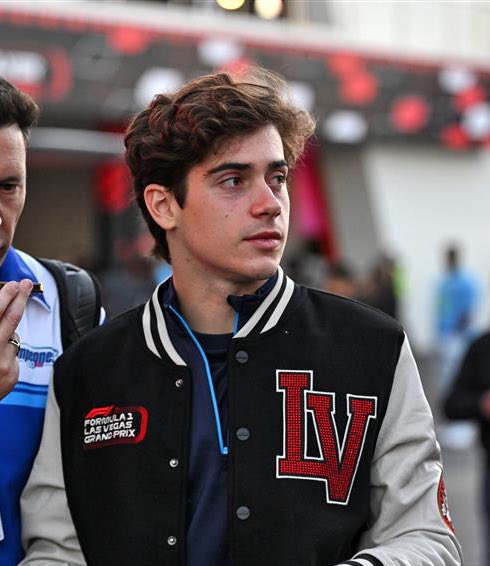 Vamos genteee,dos argentinos en f1!#NicoVarroneAF1 
#FranColapintoAF1