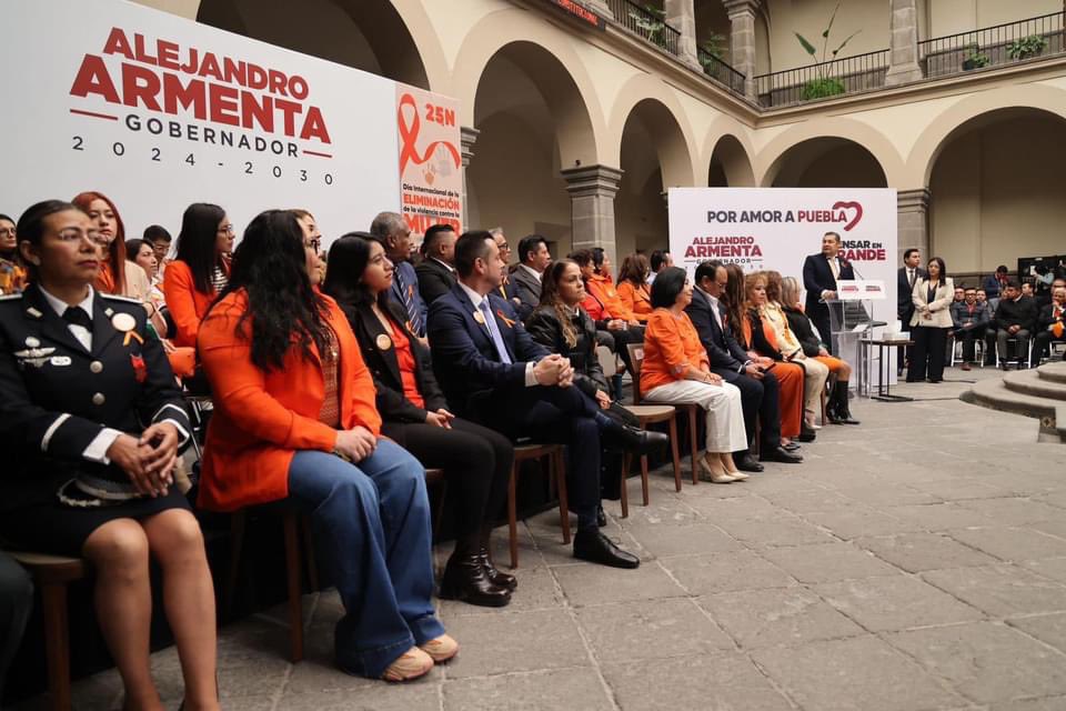 Agradezco al Gobernador Electo <a href="/armentapuebla_/">Alejandro Armenta</a>, por la confianza y la oportunidad de seguir trabajando por l@s poblan@s; al frente de la Dirección de Planeación, Seguimiento y Evaluación de la @IgualdadGobPue. 
Pondré el corazón y asumiré el compromiso #PorAmorAPuebla❤️