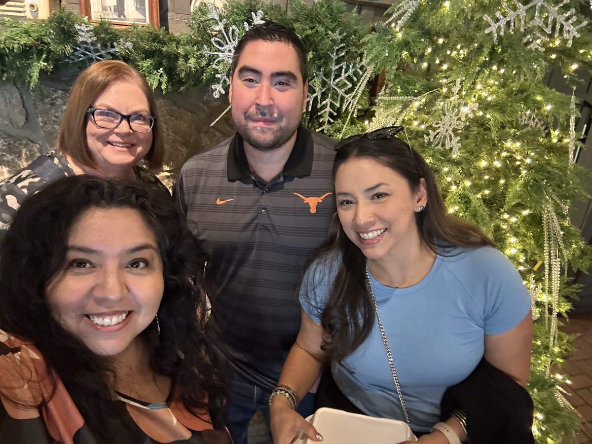 #EdTechRGV Friendsgiving part 1- <a href="/MarcoTorresTX/">Marco.Torres</a> <a href="/dpingel/">Debbie Pingel</a> ⁦<a href="/senyda/">Senyda</a>⁩