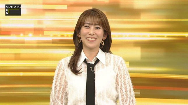 bijyopedia's tweet photo. 中川安奈アナ、衣装の透け感を間違えてしまう！

#中川安奈 #女子アナ https://t.co/z6KFE0oyfB
