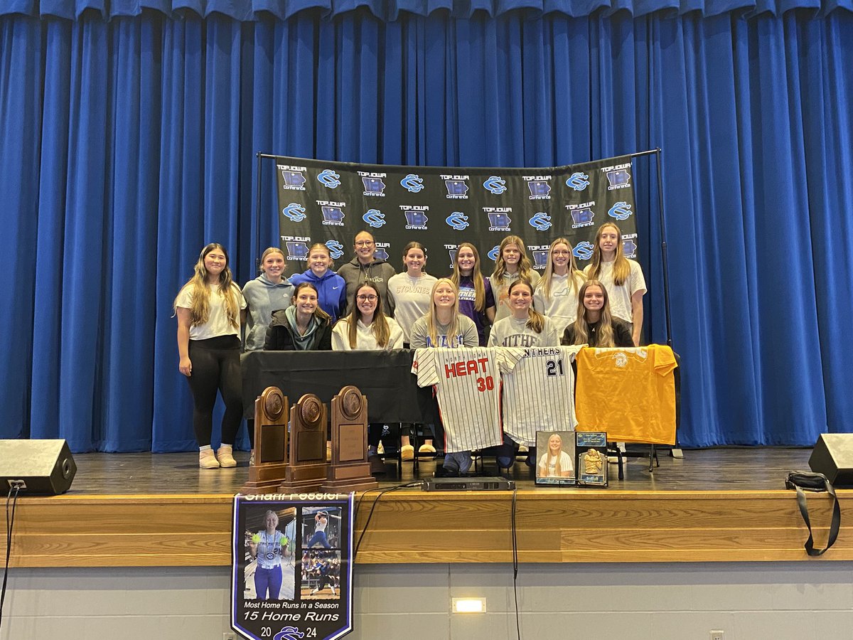 CS Softball tweet media