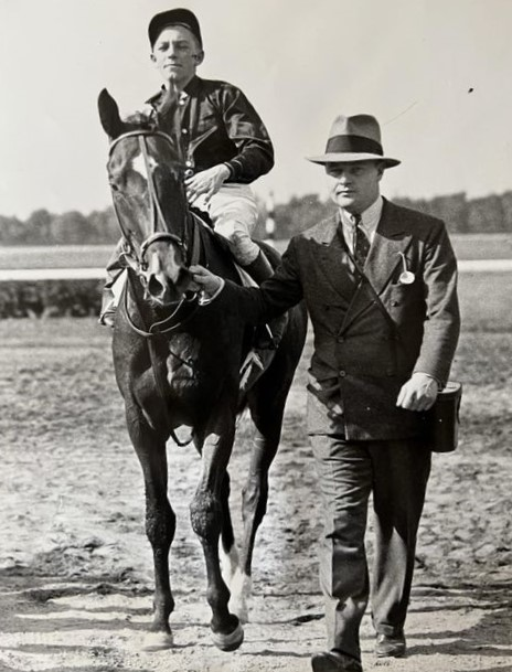 PhippsStableFan's tweet photo. 🎂OGDEN PHIPPS was born on this day in 1908.
▪️Third generation owner-breeder
▪️Bred 116 stakes winners & 12 champs
▪️Won '89 @BelmontStakes with #EasyGoer
▪️Won 3 @BreedersCup races
▪️@JockeyClub chair '64–'74
▪️Inducted @NMRHOF Pillar of the Turf
Bio: https://t.co/S55IIBrGT2.