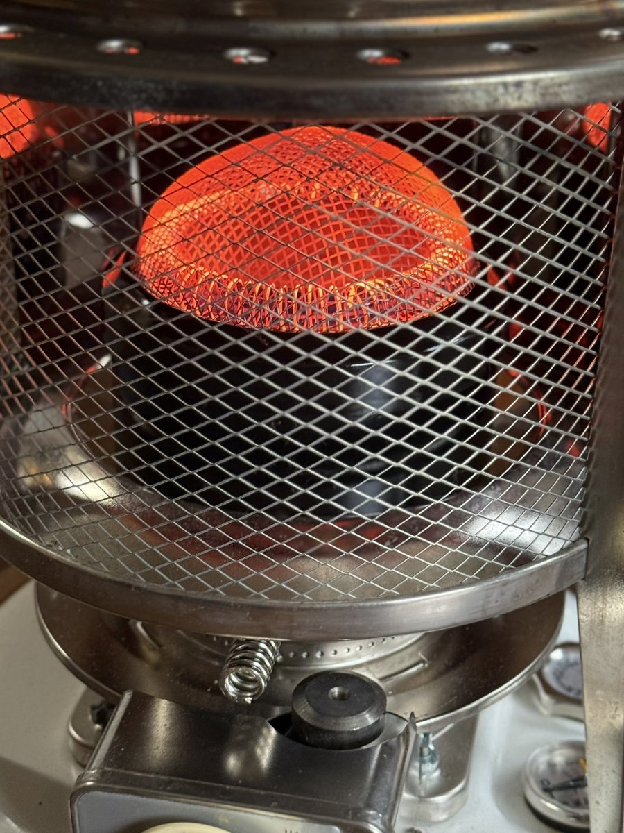 石油ストーブフジカハイペットの燃焼筒、届いていたものと交換。 流石