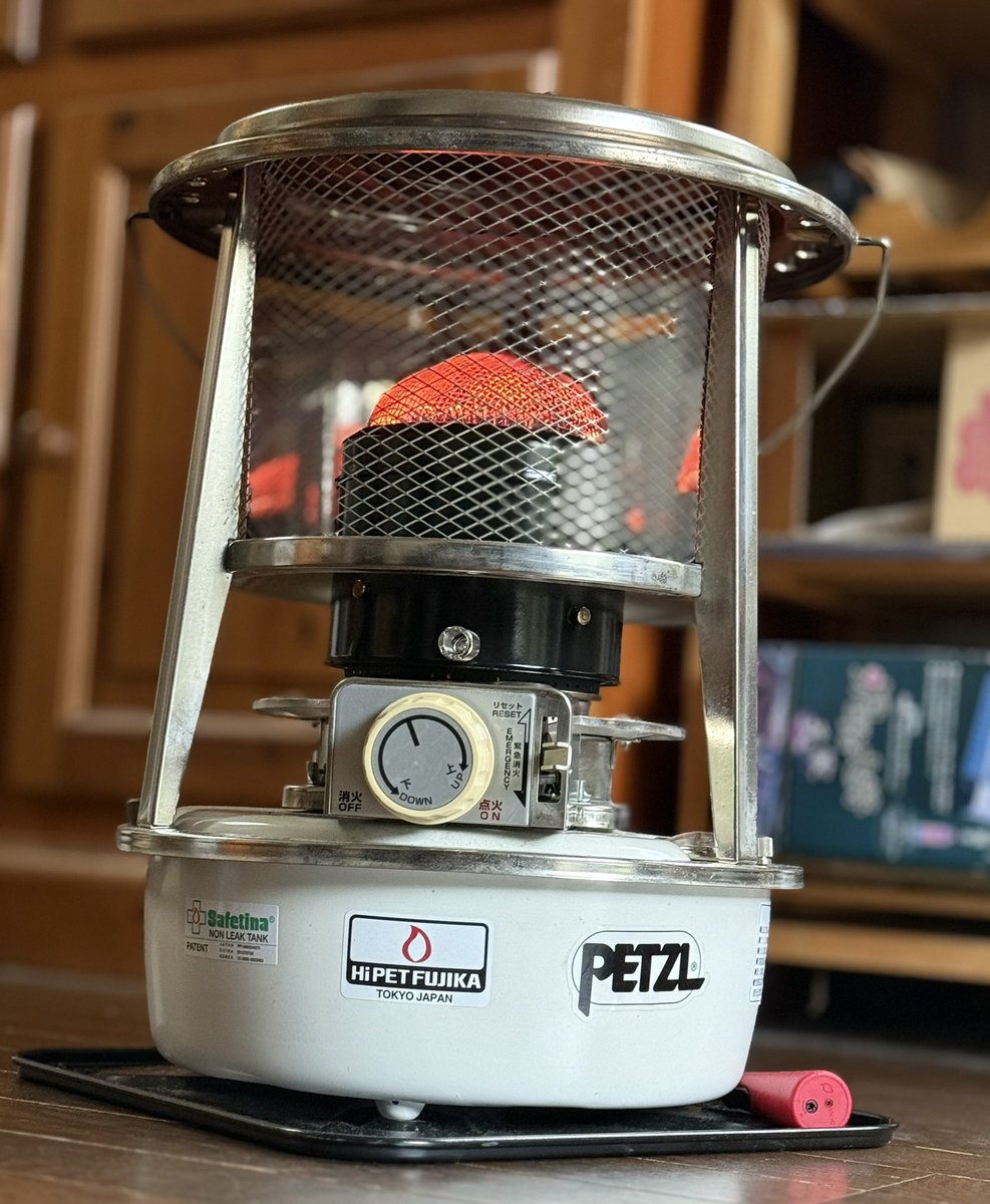 石油ストーブフジカハイペットの燃焼筒、届いていたものと交換。 流石