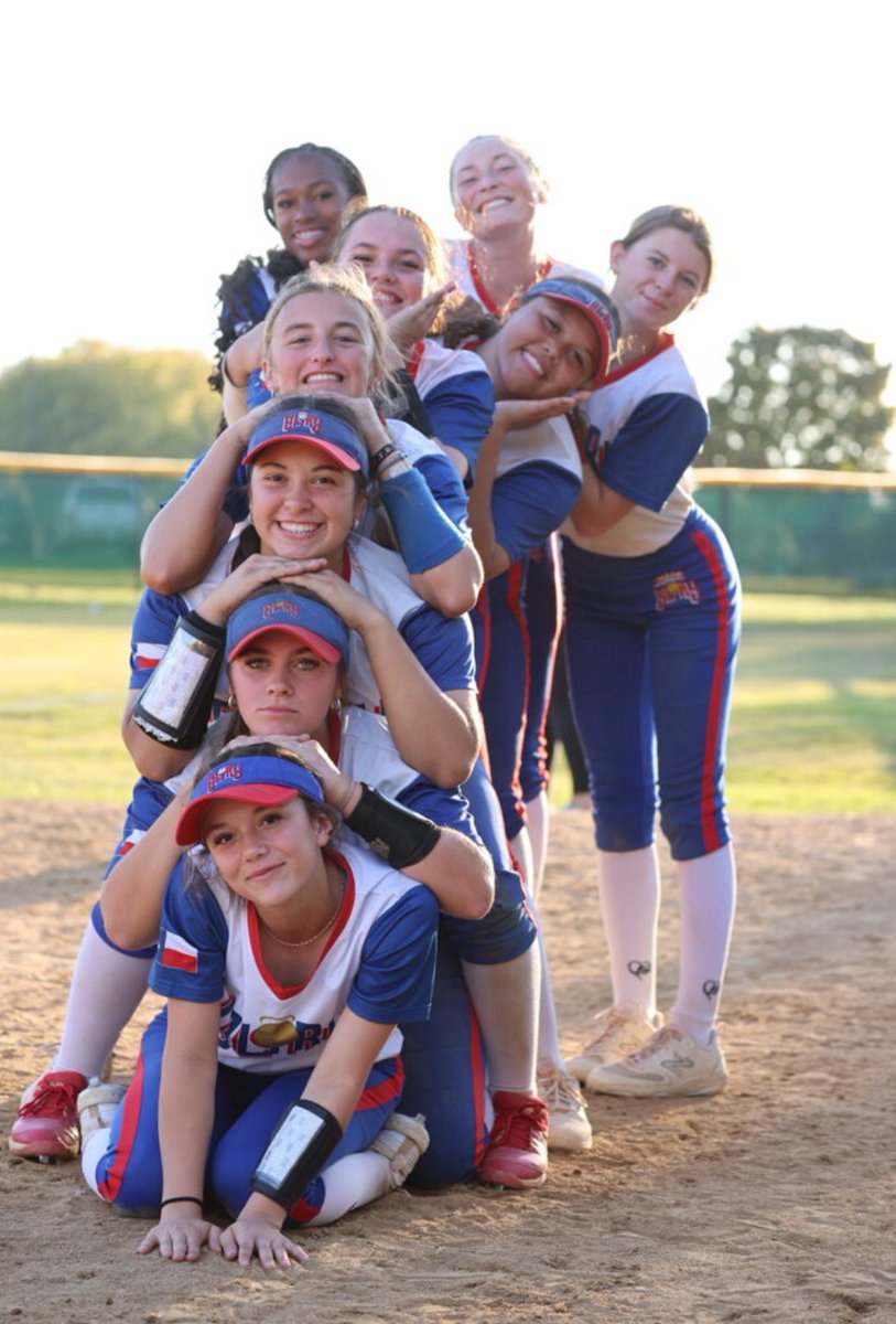 I am beyond happy that I had the opportunity to play on Glory RWB 16u this fall! Thank you for everyone for making this team ,i'm so proud of how hard we worked and how far we have come!The chemistry on this team was so rare , I always had a good time! hard working people and