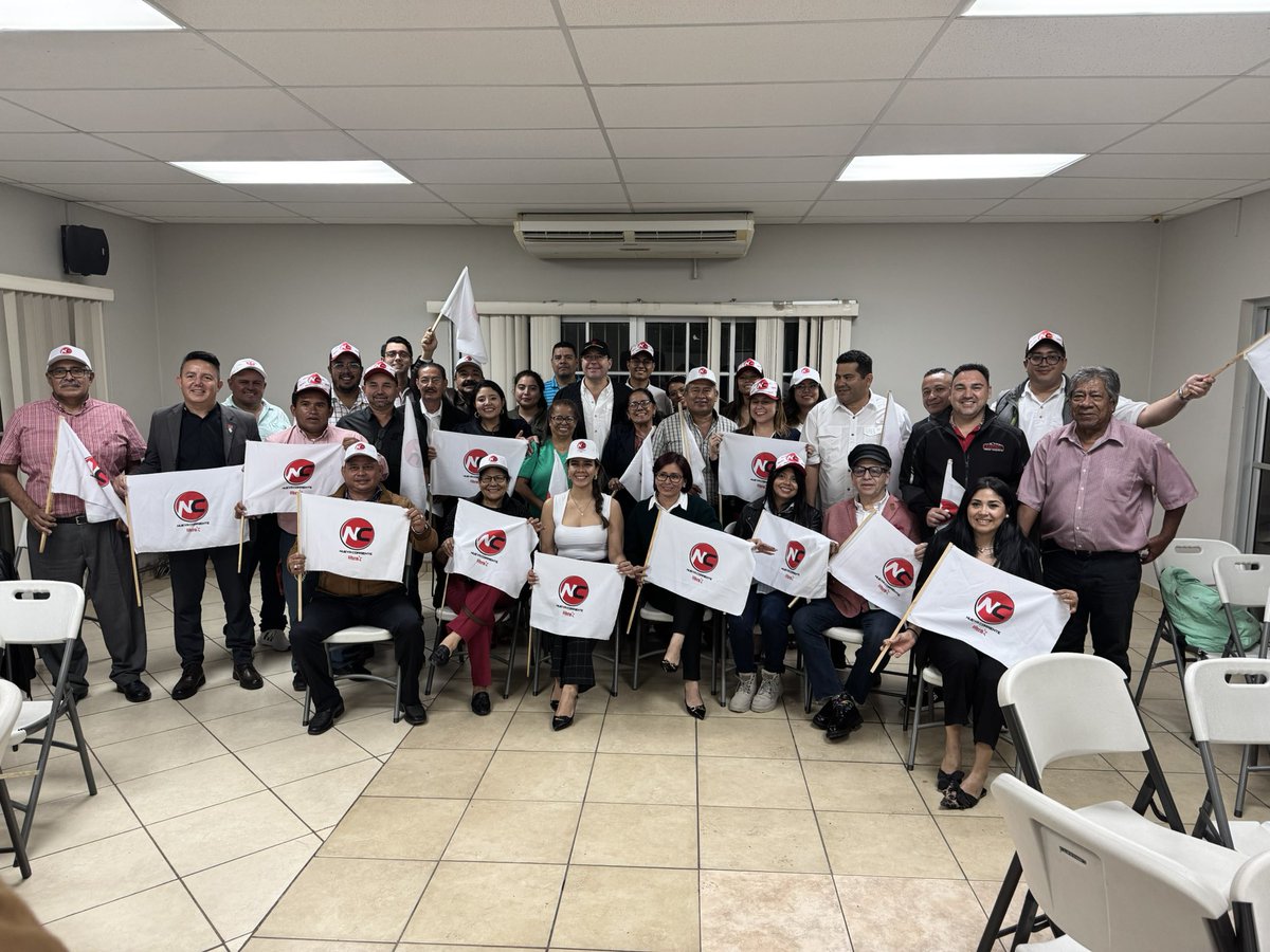 Muy productiva reunión de trabajo con los compañeros y compañeras que estamos en la planilla de diputados de la <a href="/NCLibre/">#NuevaCorriente / Libre</a>  en este departamento de Francisco Morazán. Nuestra planilla muestra que el movimiento es una expresión de nuestra diversa sociedad y estoy seguro que