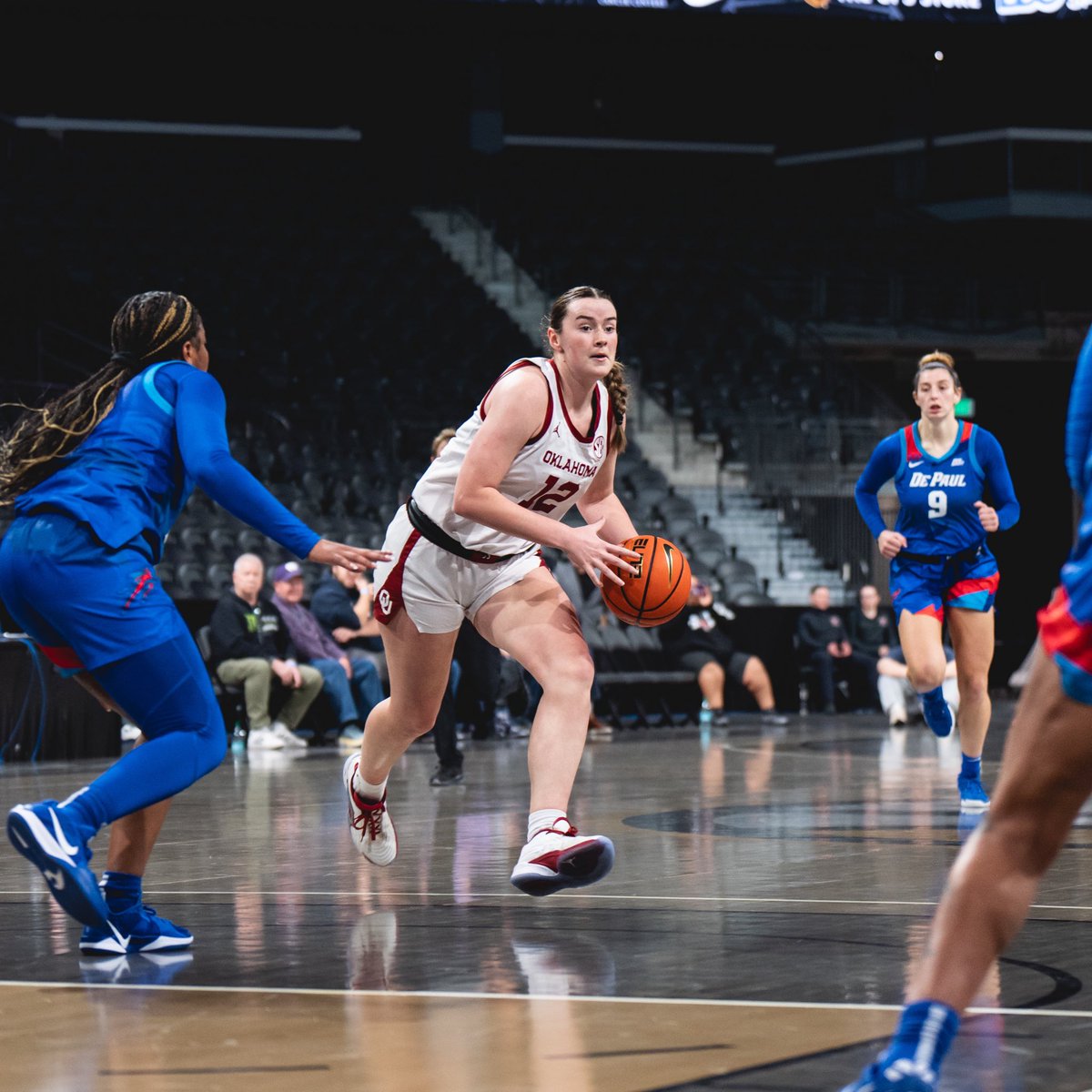 The P stands for playmaker 🤝

18 points. 
9 assists. 
7 rebounds. 
2 blocks. 
1 steal. 

SHE. DOES. IT. ALL.