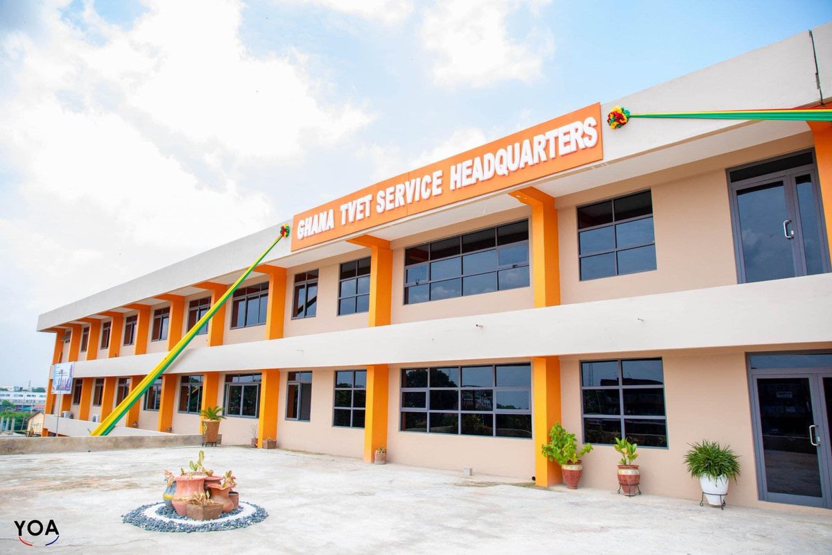 BureauNpp's tweet image. 1/2: TVET EDUCATION

This Government is equipping the youth with job ready skills through massive investment in Technical and Vocational Education and Training (TVET).

#BoldSolutionsForTheFuture
#BawumiaForPresident
#VoteNumber1
#ItIsPossible