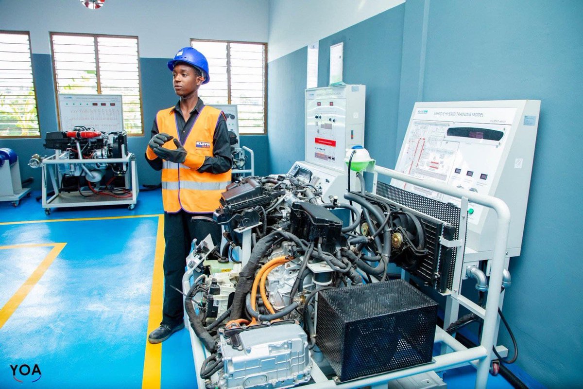 BureauNpp's tweet image. 2/2: TVET EDUCATION

This Government is equipping the youth with job ready skills through massive investment in Technical and Vocational Education and Training (TVET).

#BoldSolutionsForTheFuture
#BawumiaForPresident
#VoteNumber1
#ItIsPossible