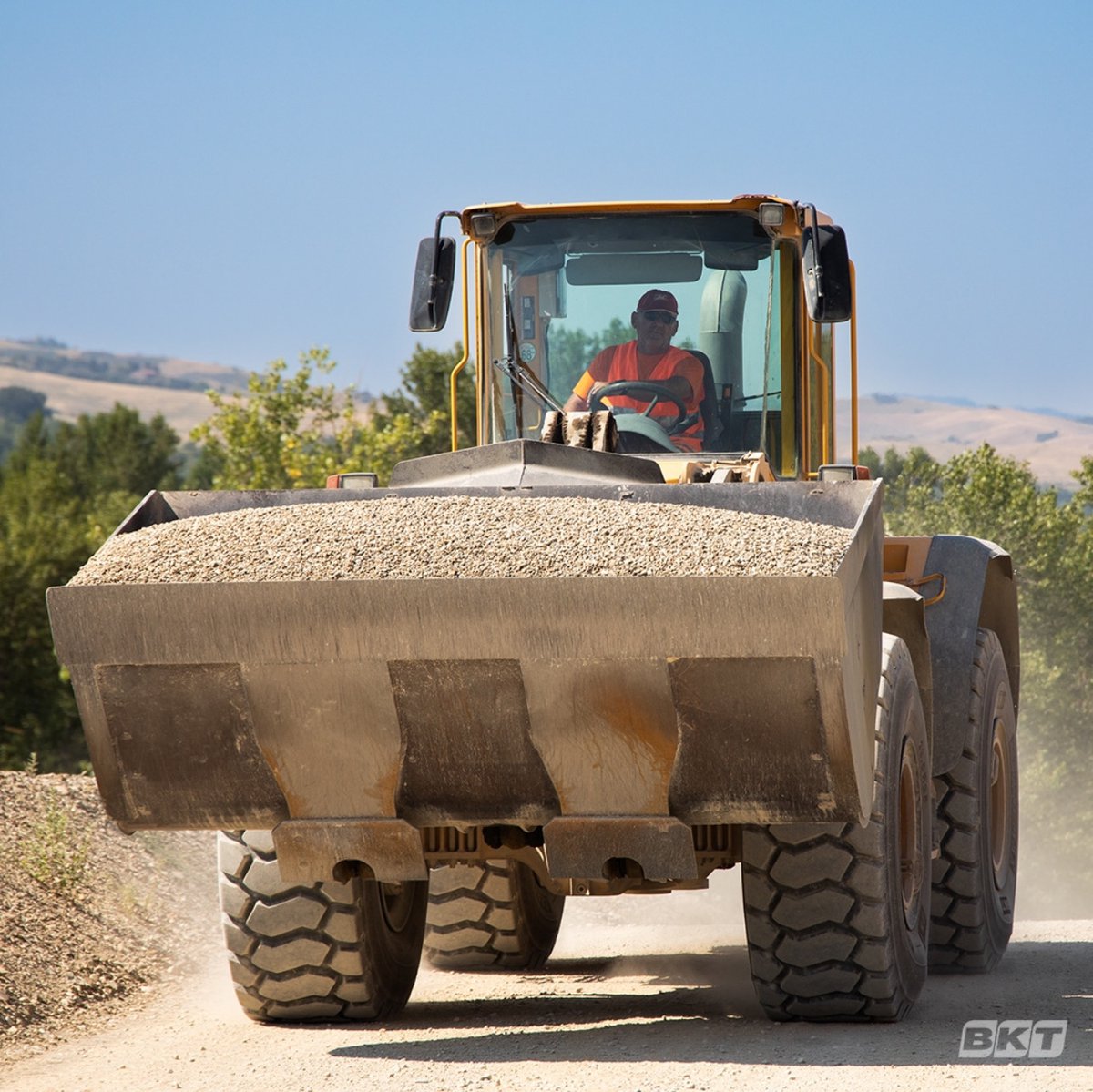 Tradefaire_Int's tweet photo. Every hour counts. ⏰
Maximize your uptime with the EARTHMAX.

To find out how we can help improve your business while reducing cost, call 1300 916 556 or send us a message on sales@tradefaire.com.au.

#BKTTires #Tires #OTR #Construction #Mining https://t.co/Ao0c3xJ3Jo