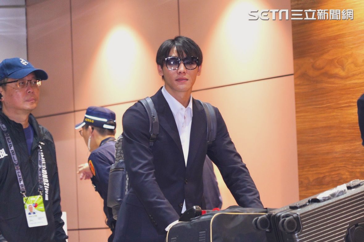 sakuryo719's tweet image. 晨威くんが台湾空港に到着した🥺🫶🏻
格好いい🥺

#プレミアム12 
#台湾チーム