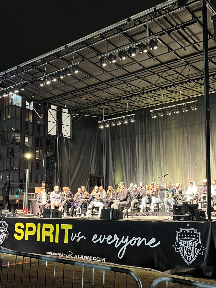 beachta1's tweet photo. What a night! Thank you for hosting us @WashSpirit !! https://t.co/AtGNzSjcc2
