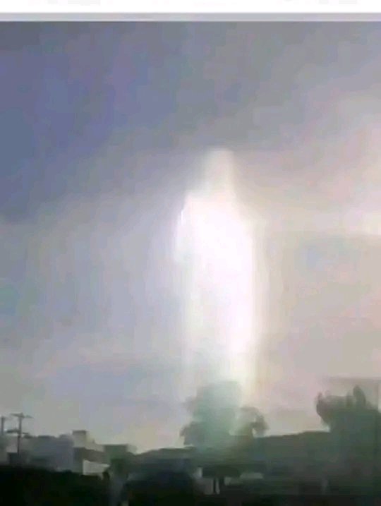 RealNatty7's tweet photo. Who else saw this? God have mercy! https://t.co/91CgmQgmEP