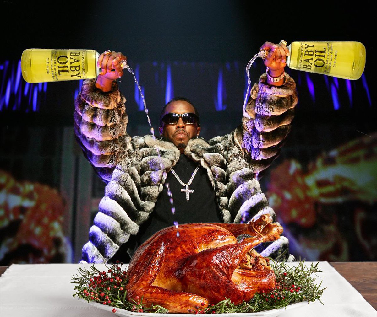 STUFFINGONSOL's tweet photo. We’re oiling up the turkey to get ready for the $Stuffing 💦 https://t.co/B4vT0oYyju