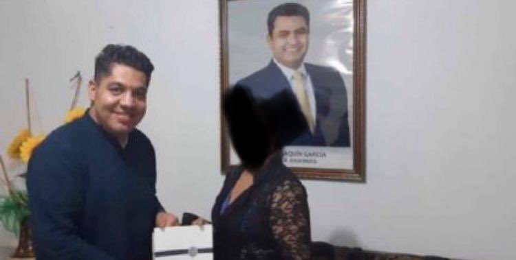 salideunasecta's tweet photo. Hasta el día de hoy no se ha hecho nada aunque existen denuncias en contra del líder de LLDM aquí en México, pero la denuncia a @MrDoctorOficial ya está judicializada. Es que cuando hay políticos de tu lado todo pasa rápido. Pregúntenle a Naason. 

 #LibertadDeExpresionMrDoctor https://t.co/oA0NzGLKdn