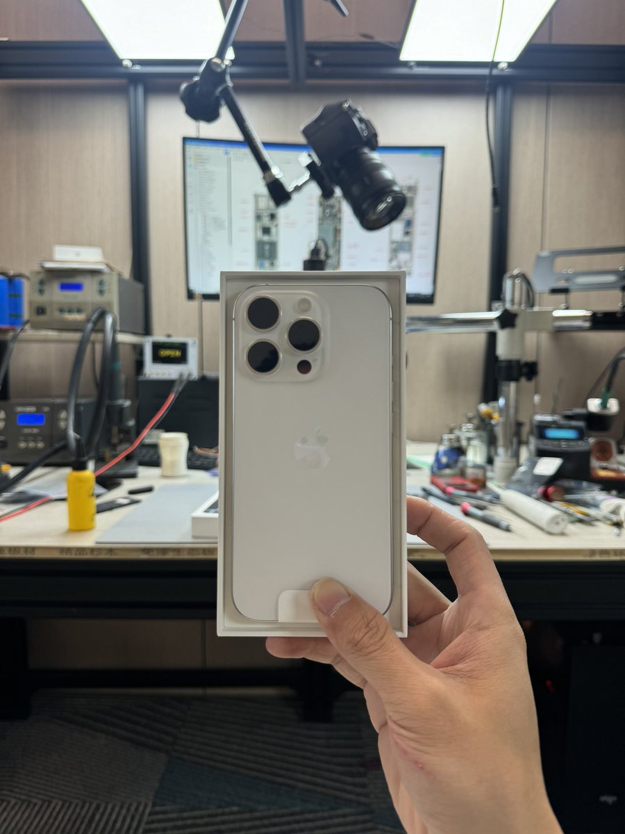 lemon_FIX's tweet photo. 16 pro升级1TB https://t.co/xIVzOHPeUR