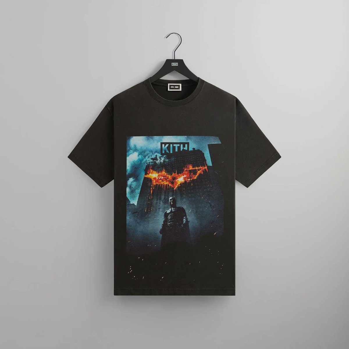 Batman | Kith Dark Knight International Vintage Tee now available in our online shop.
#KithNYC
#Batman
#DarkKnight
authentkicks.com/product/batman…
