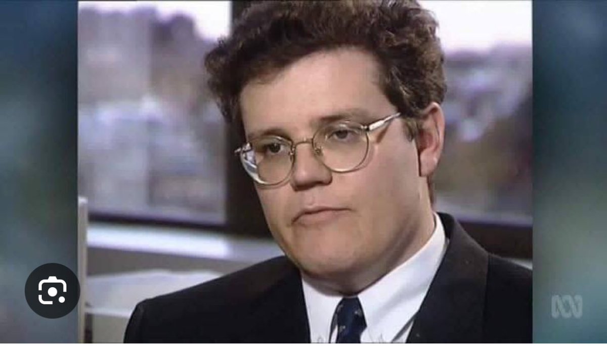 theborla's tweet photo. @rowandean Prime ministerial material, Liberal-style https://t.co/qbagYzy5qv