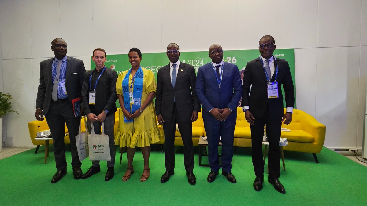 "Nous voulons des services éducatifs sans universités, des services bancaires sans banques ou encore des services de santé sans hôpitaux. La transformation digitale doit nous permettre d'atteindre des zones où l'infrastructure n'arrivera pas à temps" a souligné <a href="/CEOSmartAfrica/">Lacina Koné</a>