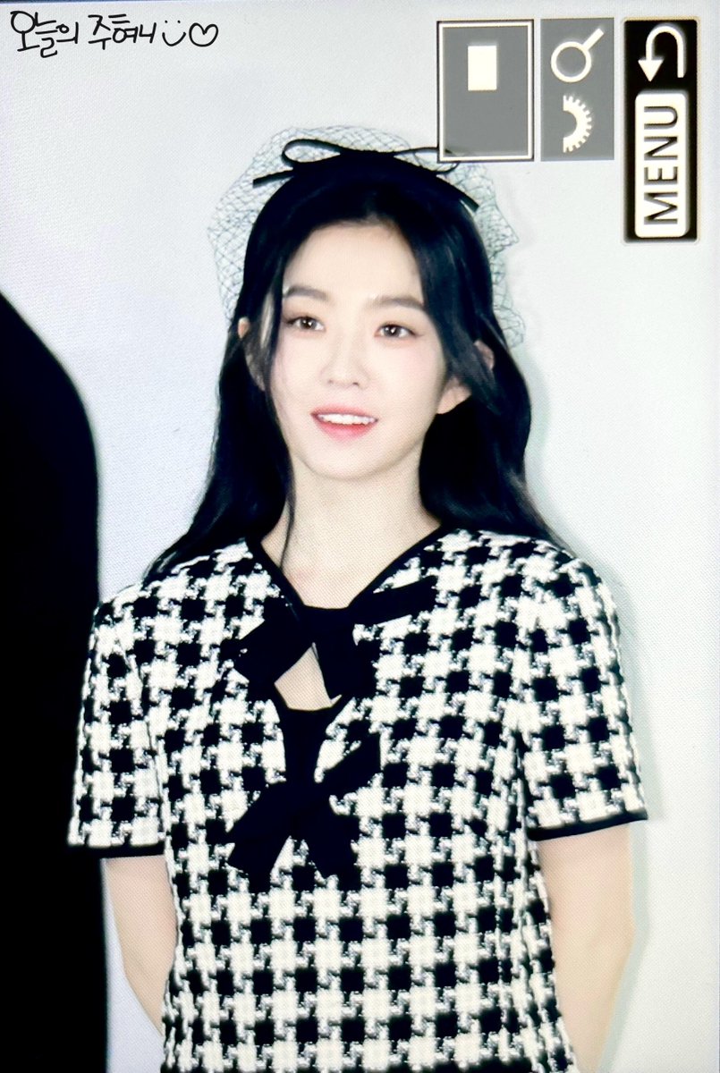 thinkB329's tweet photo. 241126 데뷔 축하해 주혀나🩷🥹🫶🏻 #아이린 #IRENE https://t.co/BnyEn0m1Cq