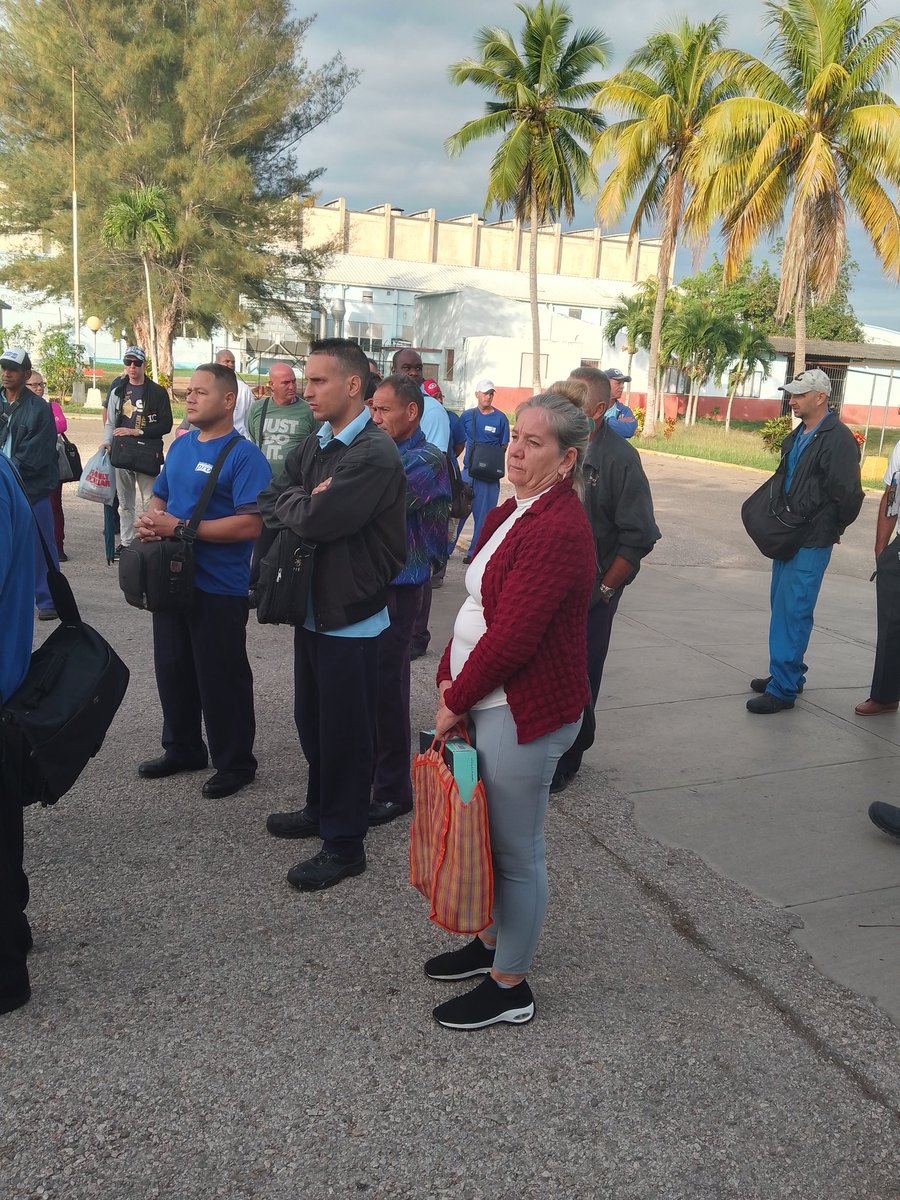 En la mañana de hoy se realizó matutino especial en #PROSA.SA por los 8 años de la desaparición física del Comandante Fidel Castro.#MatancerosenVictoria
<a href="/DiazCanelB/">Miguel Díaz-Canel Bermúdez</a> <a href="/DrRobertoMOjeda/">Dr. Roberto Morales Ojeda</a> <a href="/mariofsabines/">Mario Sabines Lorenzo</a> <a href="/PartidoPCC/">Partido Comunista de Cuba</a> <a href="/CaridadPoey/">Marieta Poey Caridad</a> <a href="/ZaidDazMndez1/">Zaid Díaz Méndez</a>