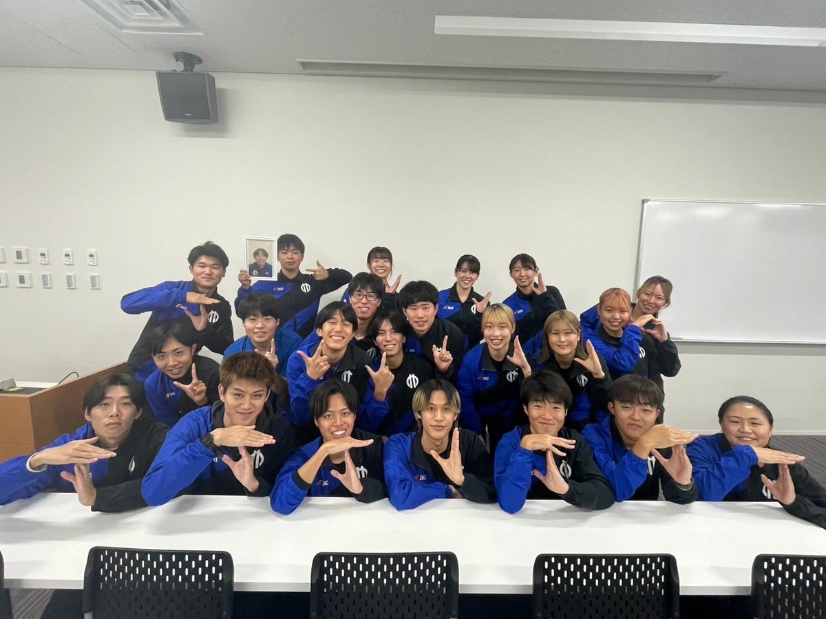 順天堂大学トライアスロン競技部
主将交代　碓氷主将　→    上條主将

こっからさらに強くなります。
まずは東海に肩並べる。