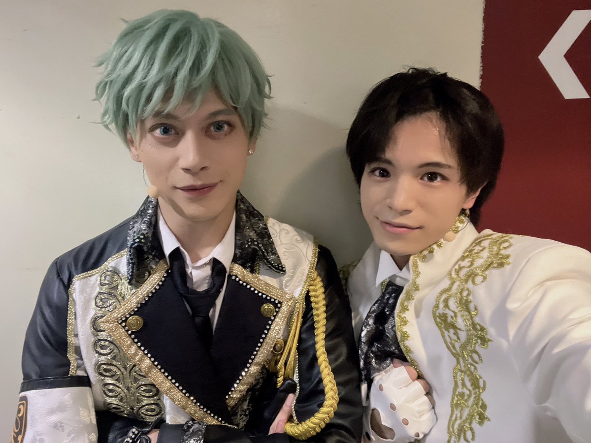 『青山オペレッタ THE STAGE ～ピエナ・クラシコ／始まりの刻～』

••✼┈ ❻日目 ┈✼••

🔹12:00  🔅[公演記念イベント]18:00

公演は当日券の販売も、
公演・イベントは配信もございます🎫🎥
皆様のご来場お待ちしております！

正留宗一郎役のノブキさんと📸

#青ステ #青山オペレッタ #青オペ