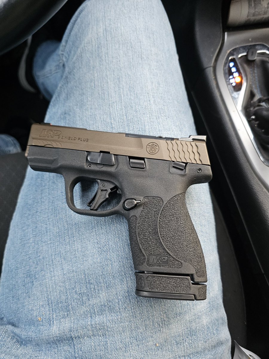 Dylan_Edwards92's tweet photo. Who carries what? #concealcarry #guns #pewpew https://t.co/oftsnLy9pY
