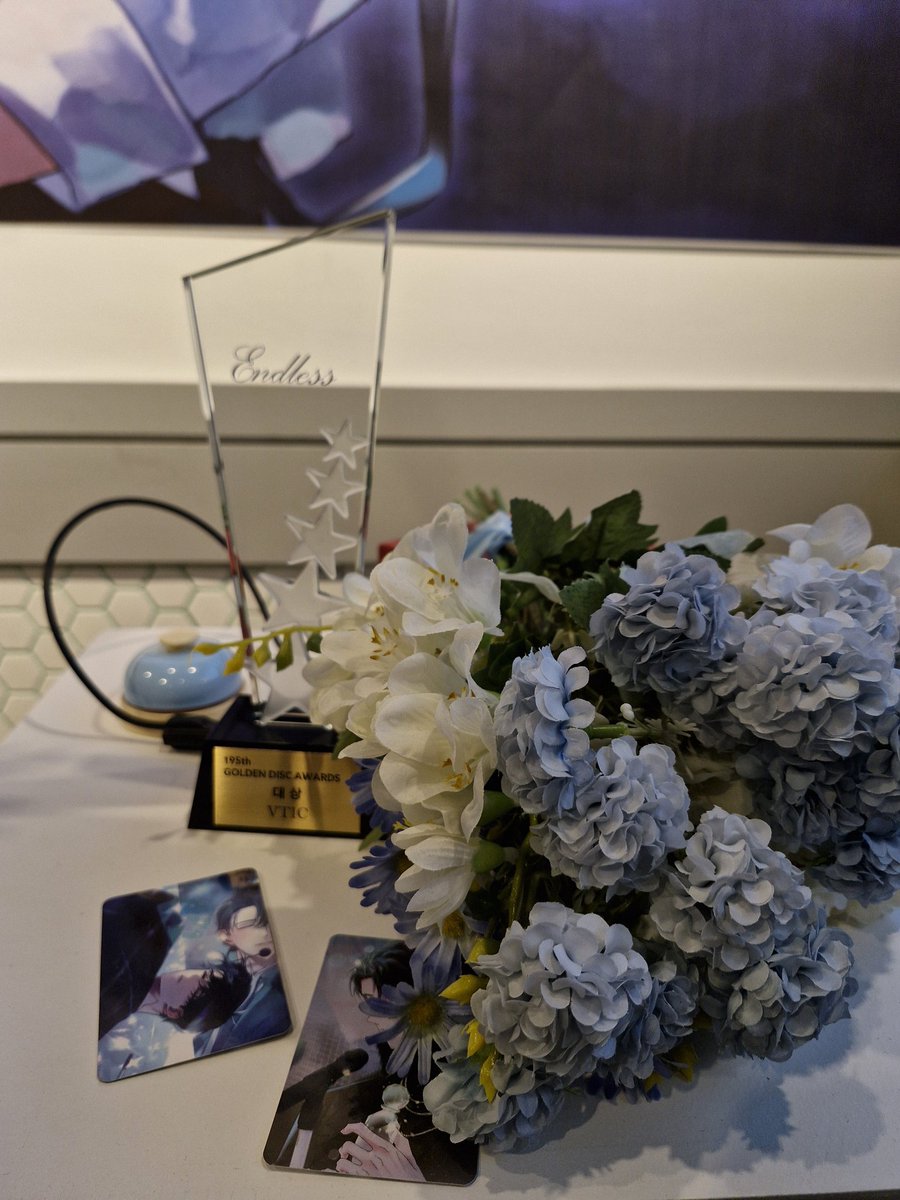 SssssomG0's tweet photo. #Tum_the_page
#미래가_정해지지_않은_시작점에_선_너에게

발표했습니다.
그리고 발표하고 받은 키링 잃어버려서 다음날 또 했습니다 (...)
토요일 막타임, 일요일 첫타임으로 알차게 출석했습니다😉💙💙 https://t.co/V0Kt3ENUd1