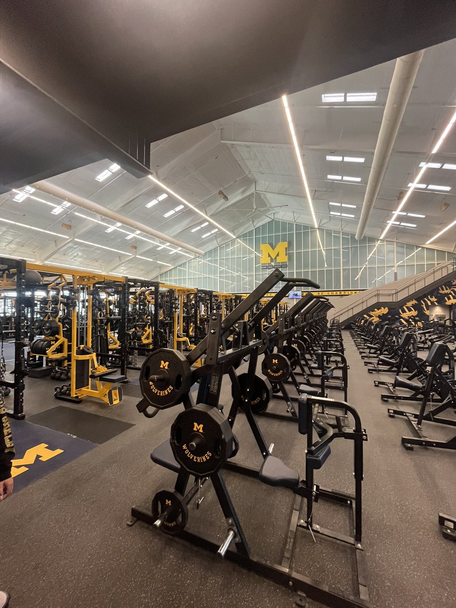 majaythompson12's tweet image. Had a great time @UMichFootball Nov. 2nd!!
@GldLionFootball @dobson_collins7 @omarporter1 @hopo125 @PrepRedzoneNext @247Sports @247recruiting @dscott43app1