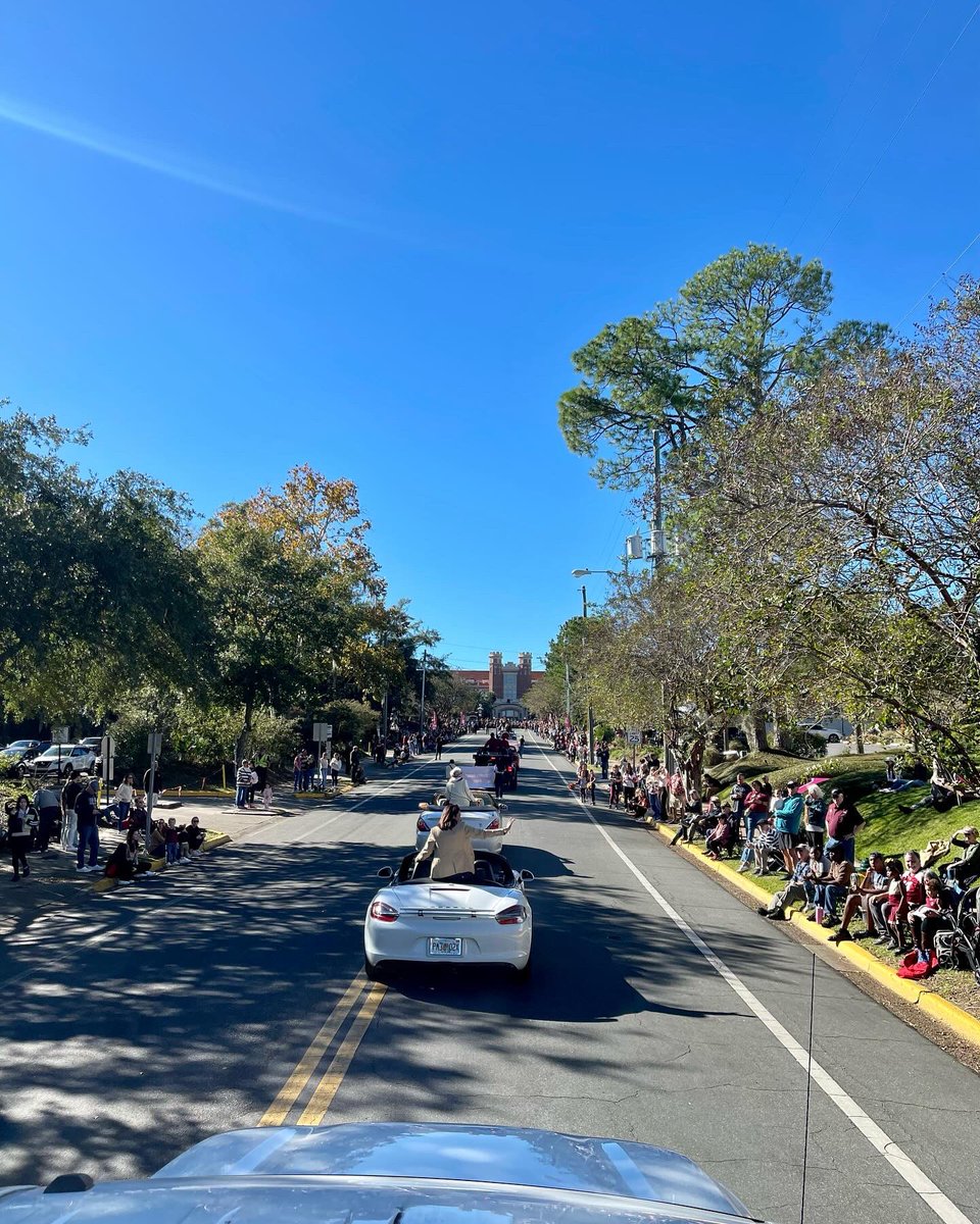 officialare_j's tweet photo. I love my Florida State! What an incredible weekend surrounded by fellow @FSUAlumni, colleagues, family, and friends for Homecoming weekend. I’m very grateful to be named a 2024 Reubin O’D. Askew Young Alumni Award honoree. #GoNoles https://t.co/XkKcZoQKHF
